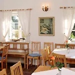 מלון Stoffbauer Gmbh 3*